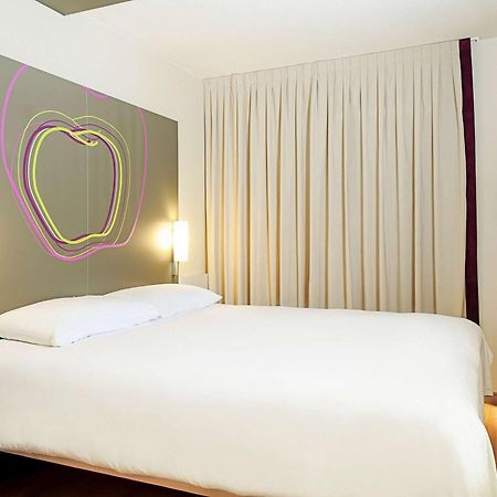 Hotel Ibis Styles Lleida Torrefarrera エクステリア 写真