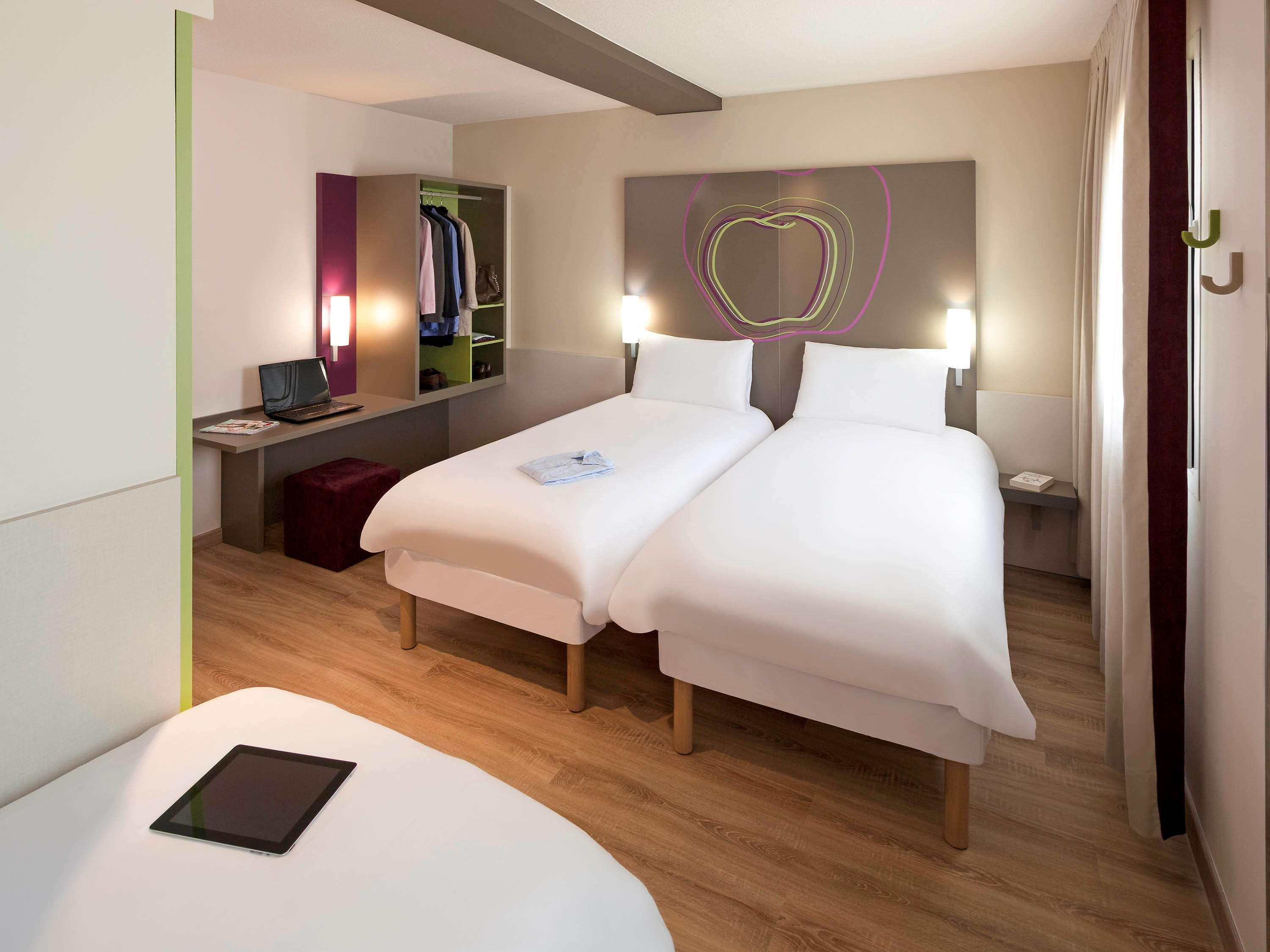 Hotel Ibis Styles Lleida Torrefarrera エクステリア 写真