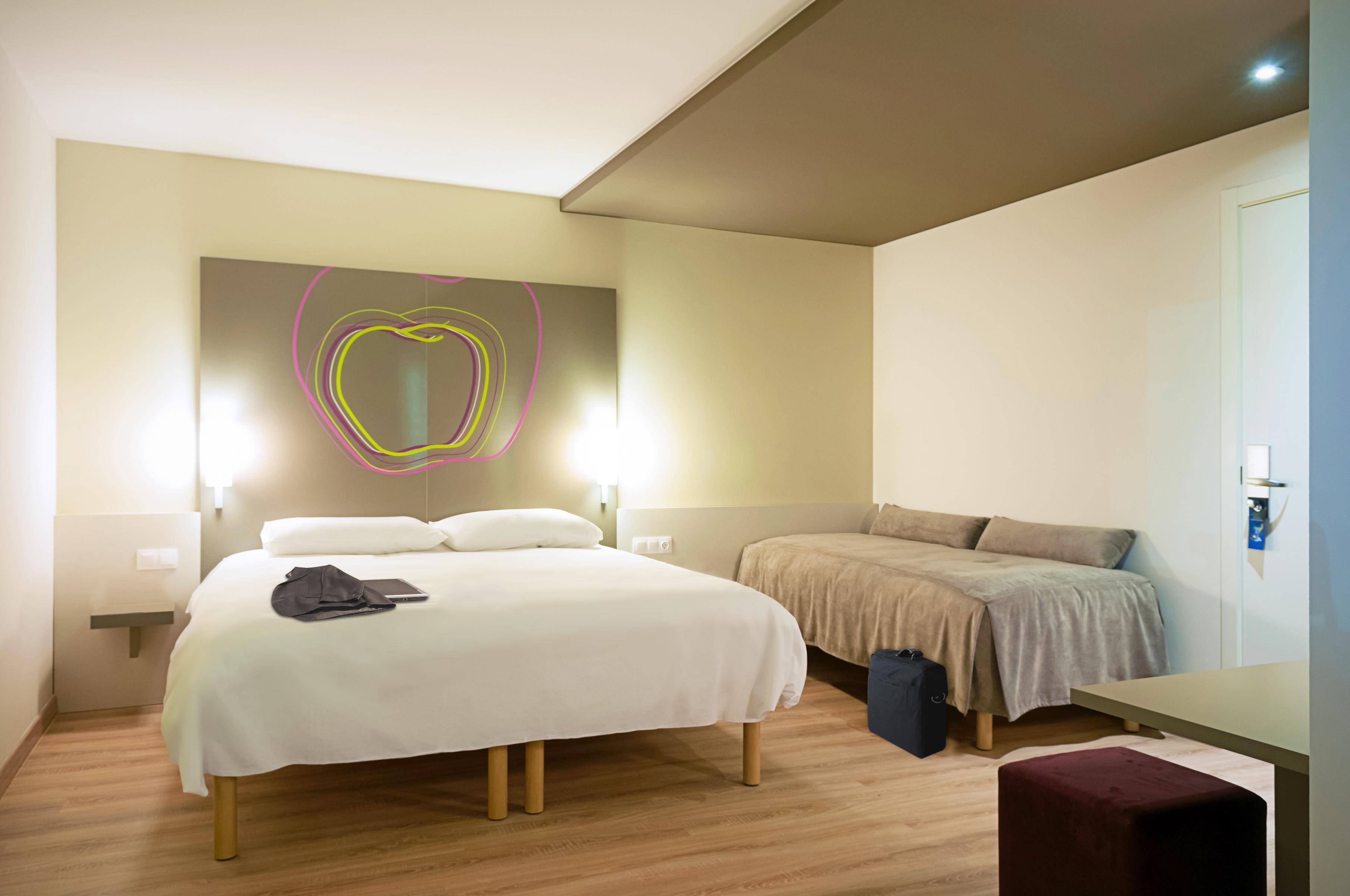 Hotel Ibis Styles Lleida Torrefarrera エクステリア 写真