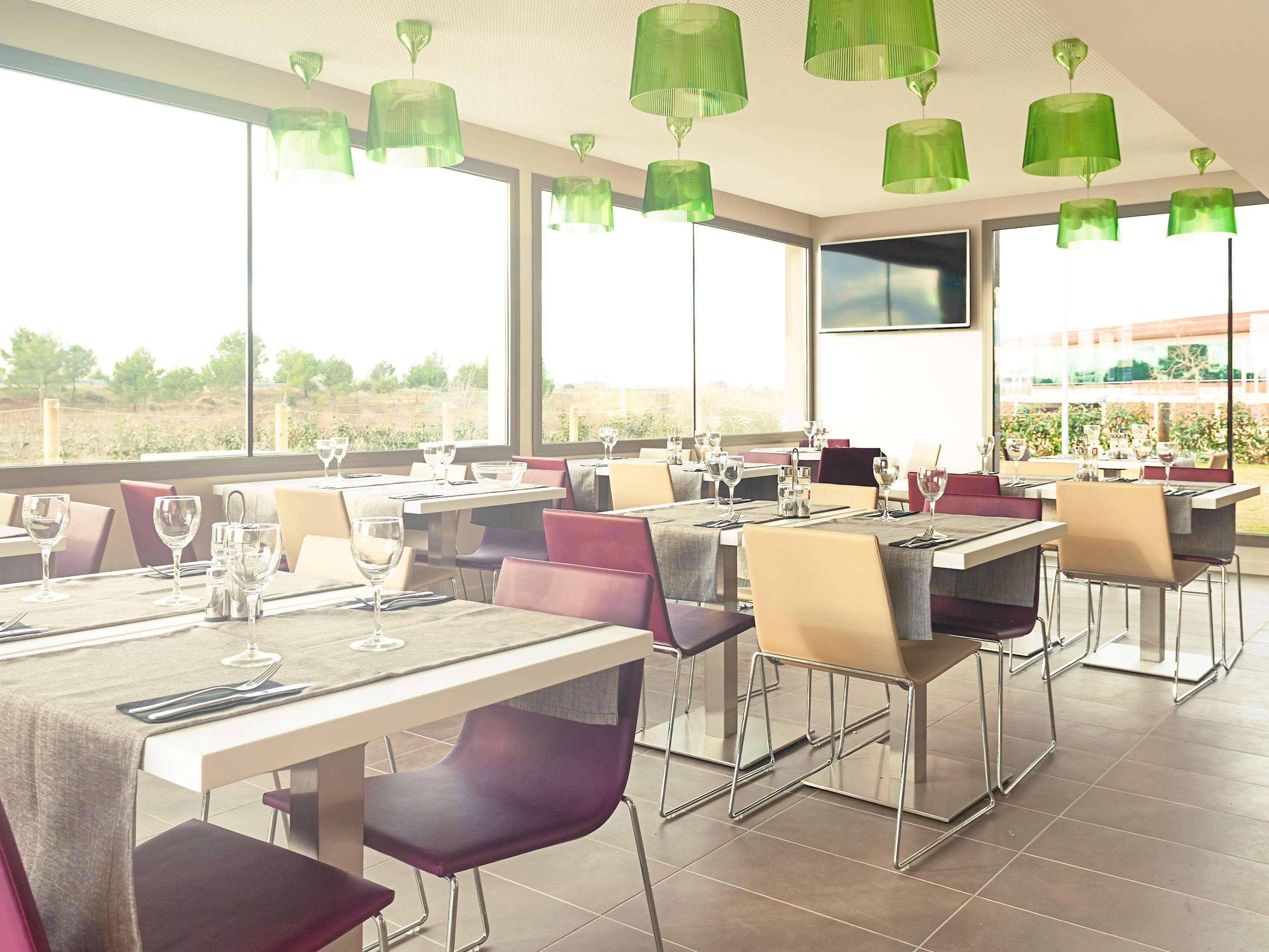 Hotel Ibis Styles Lleida Torrefarrera エクステリア 写真