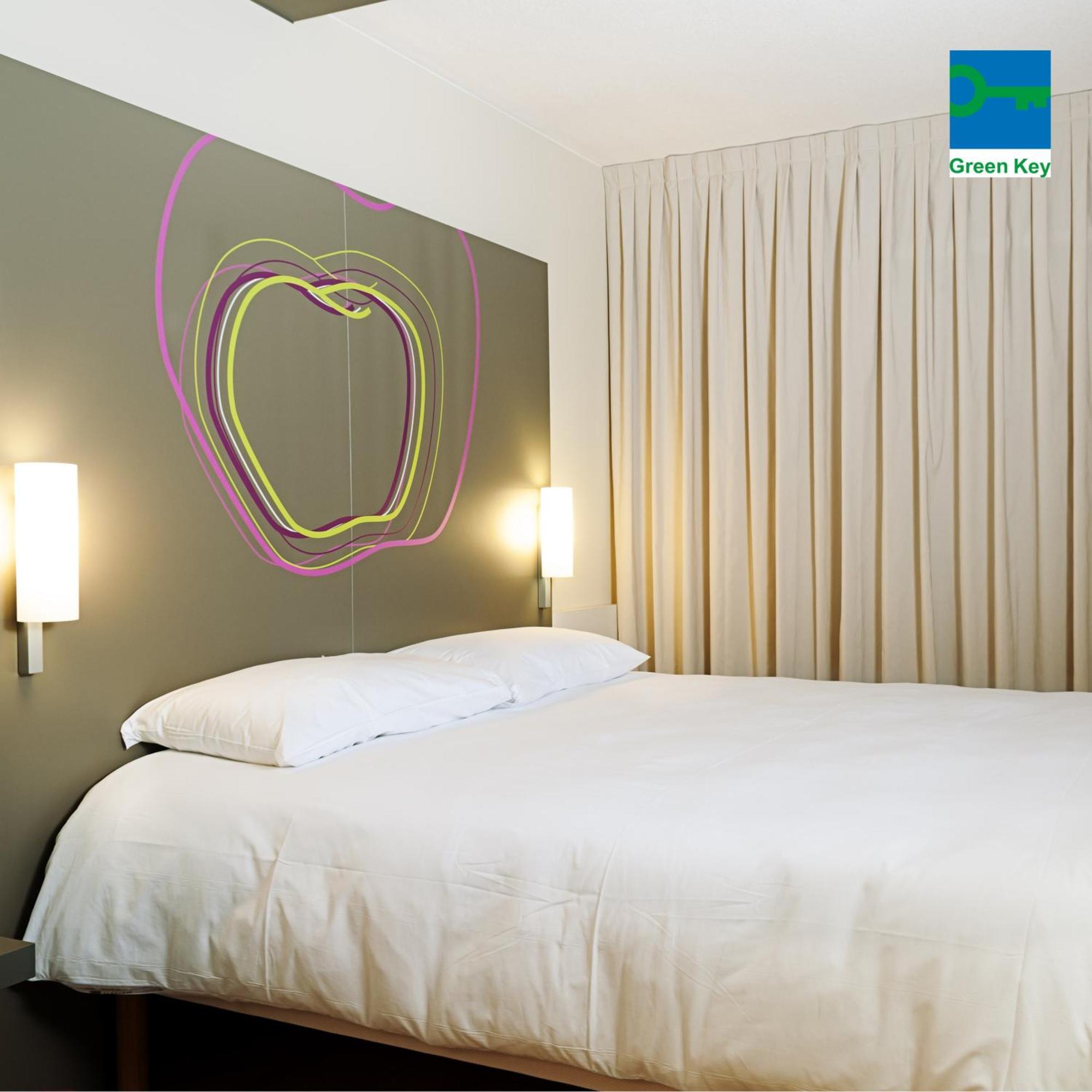Hotel Ibis Styles Lleida Torrefarrera エクステリア 写真